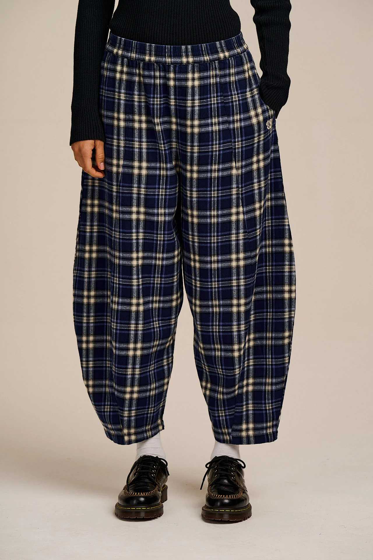 Obregon - Barrel Leg Brushed Cotton Trousers in Blue Tartan Check - Image 4