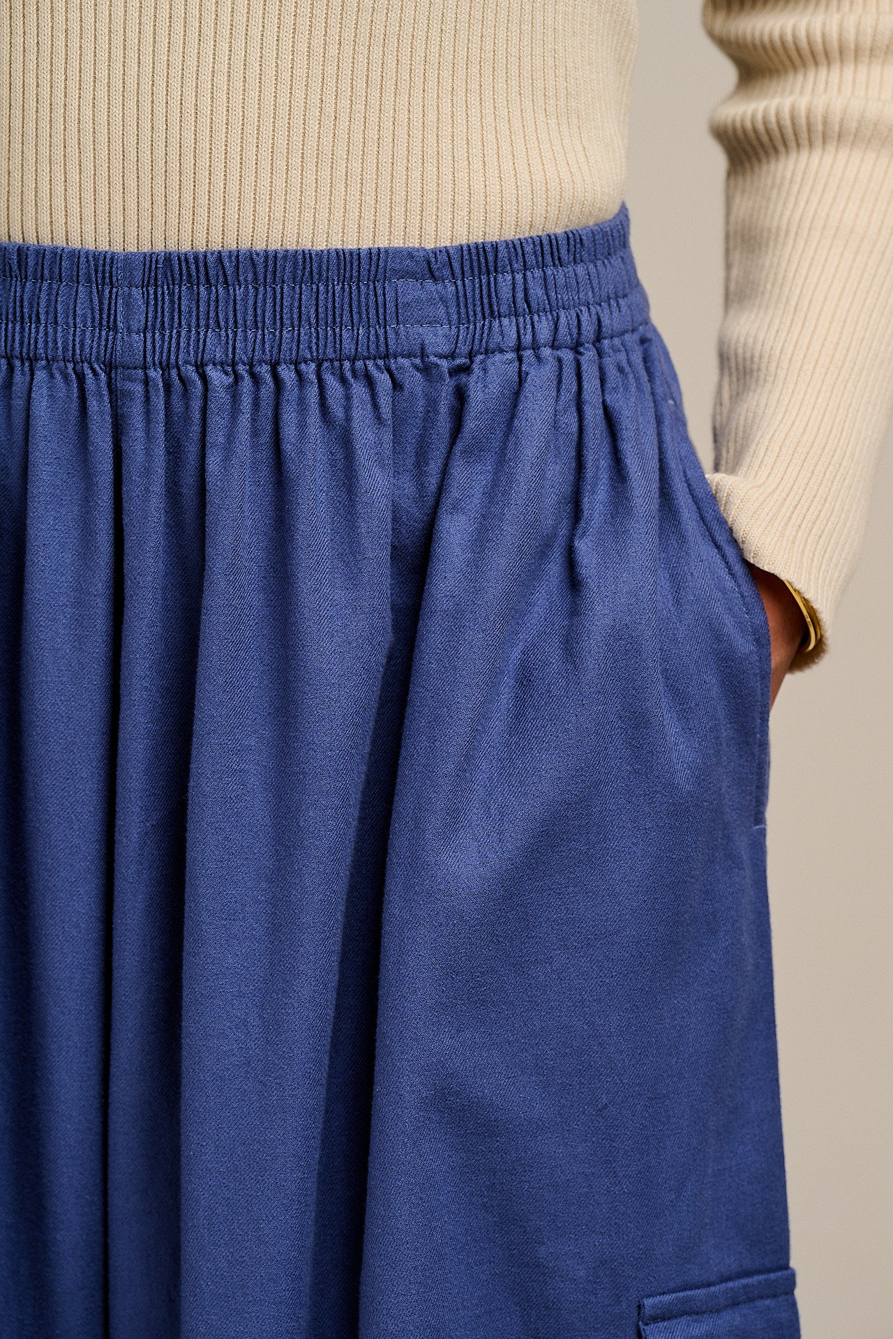 Rumi - Brushed Cotton Balloon Trousers in Grey Blue - Image 6
