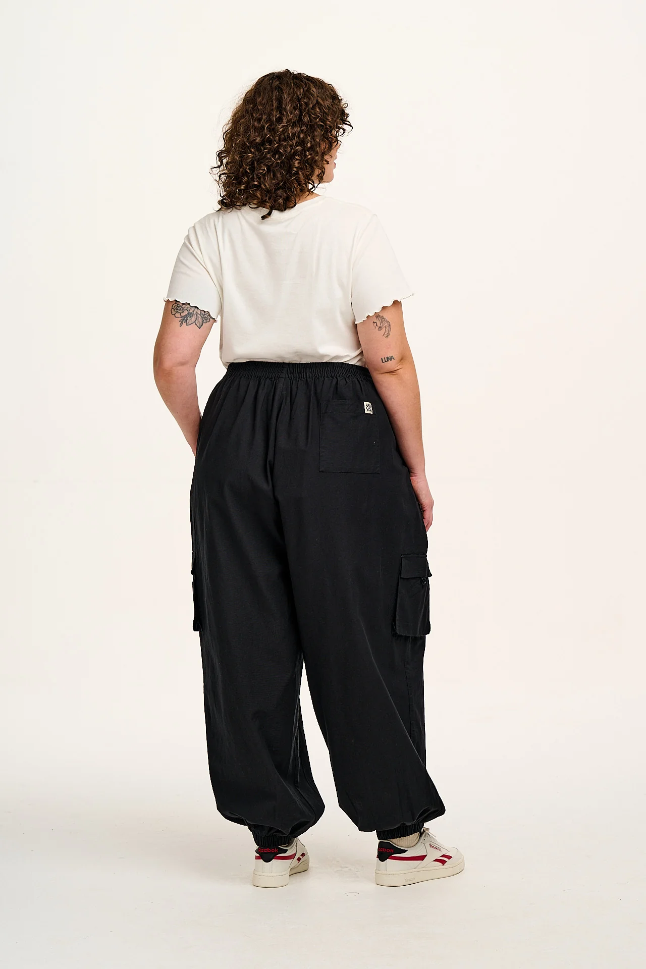Rumi - Wide Leg Cotton & Linen Trousers in Black - Image 11