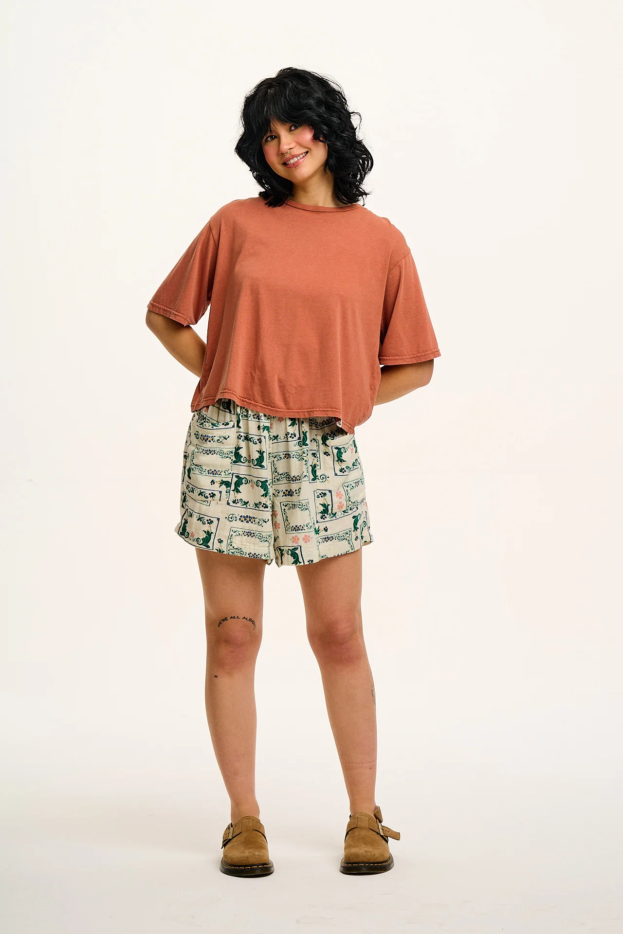 Sierra - Cotton Shorts in Sweet Pea Print - Image 10
