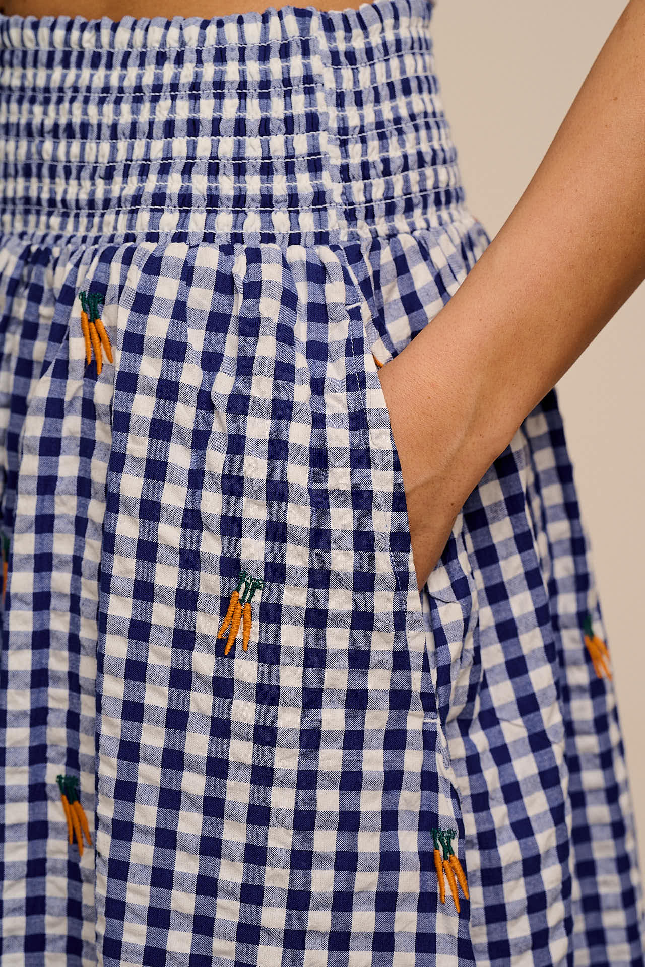 Sofiya - Midi Skirt in Gingham Carrot Embroidery - Image 3