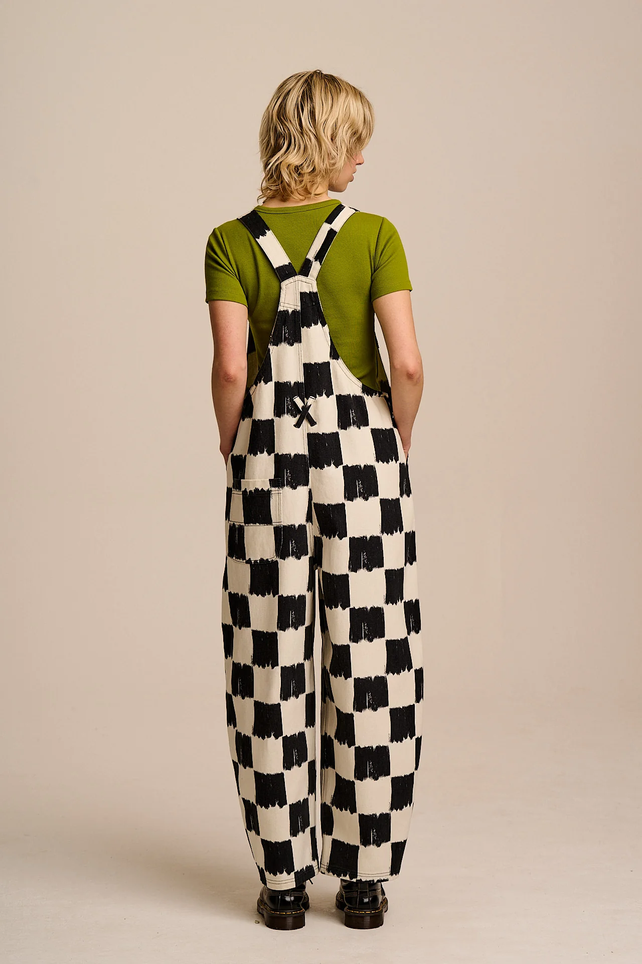 Toluca - Cotton Barrel Leg Dungarees in Black & Ecru Blurred Checkerboard - Image 6
