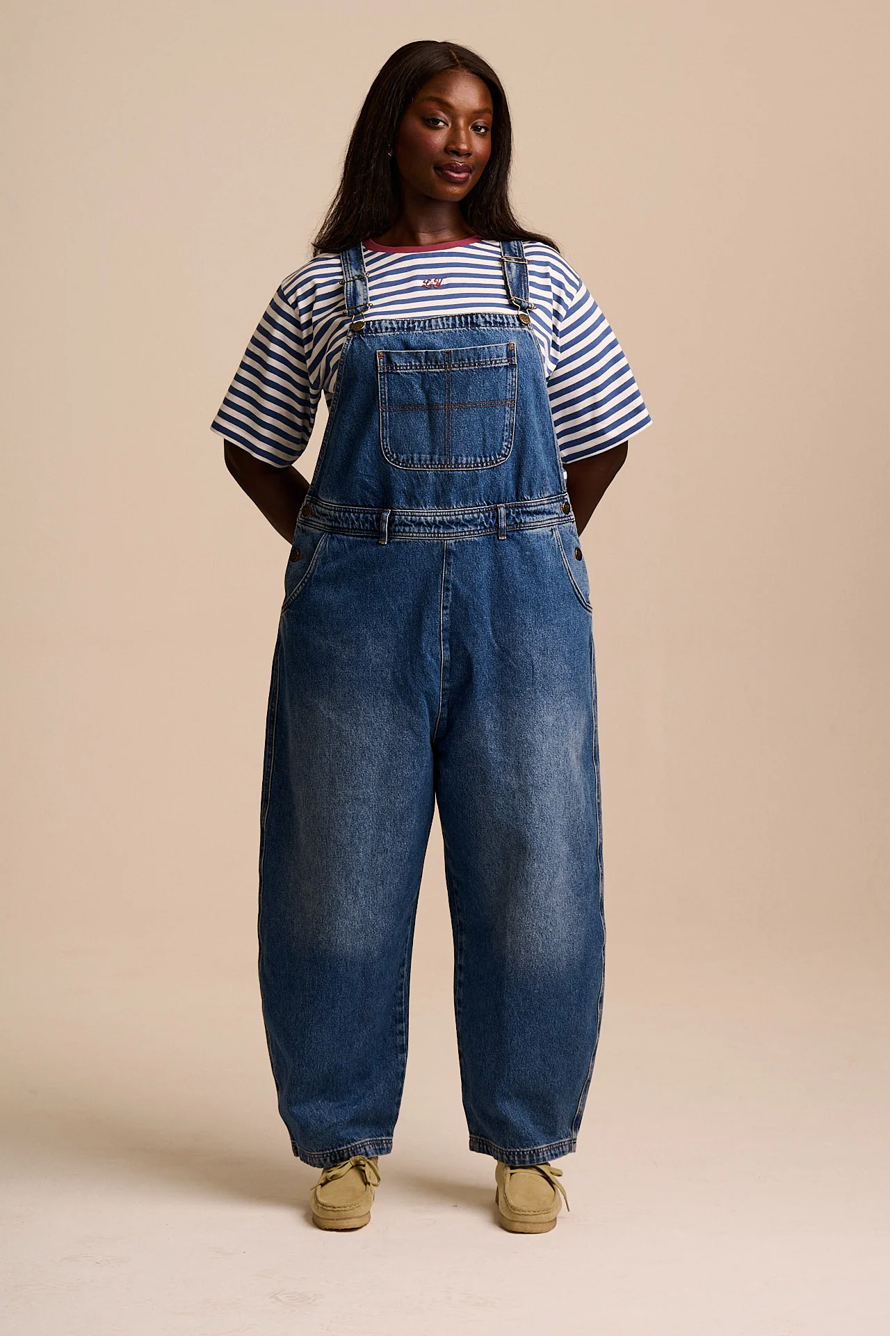Toluca - Denim Barrel Leg Dungarees in Vintage Wash - Image 6