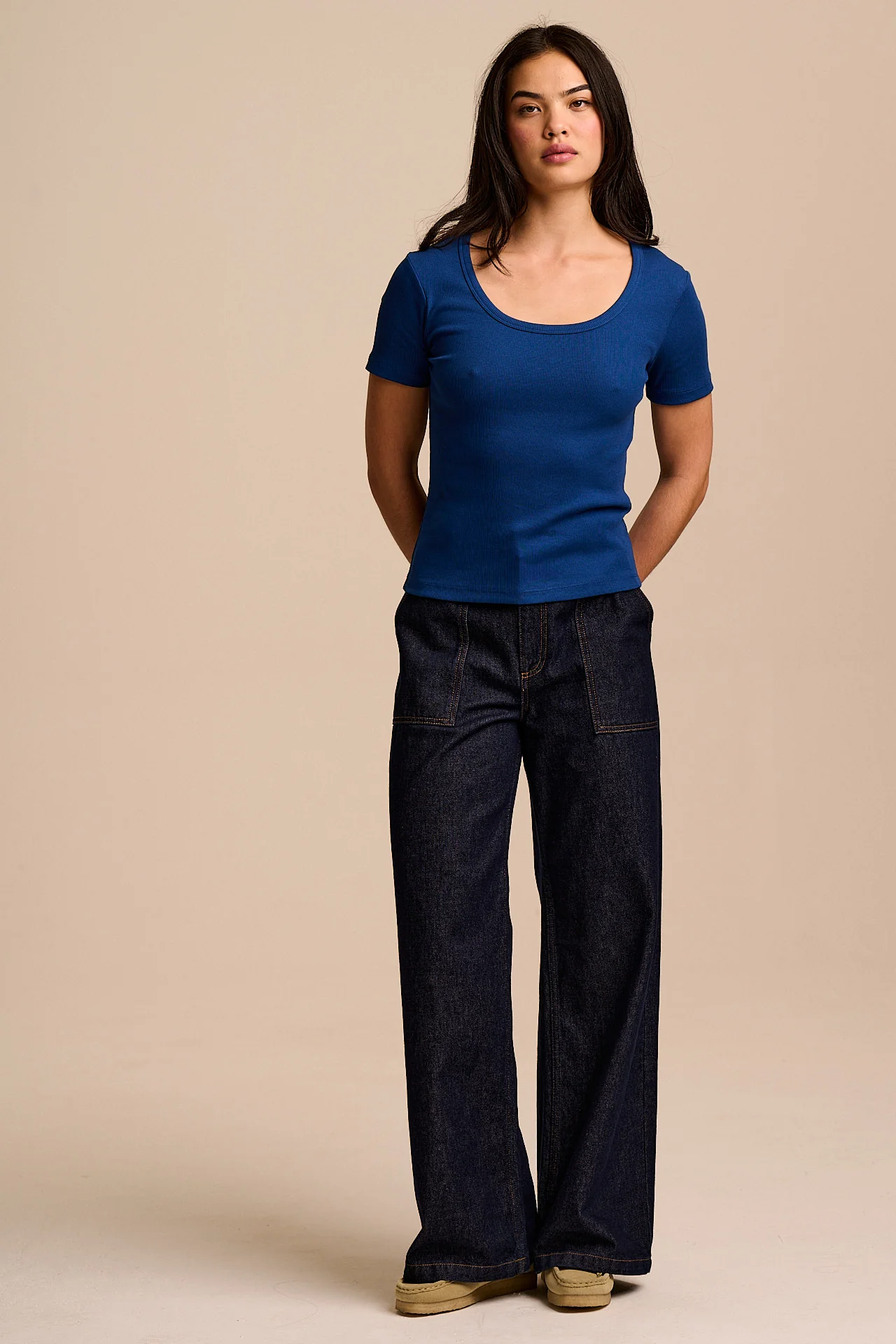 Vita - Ribbed Cotton Scoop Neck Short Sleeve T-Shirt in Navy - Image 4