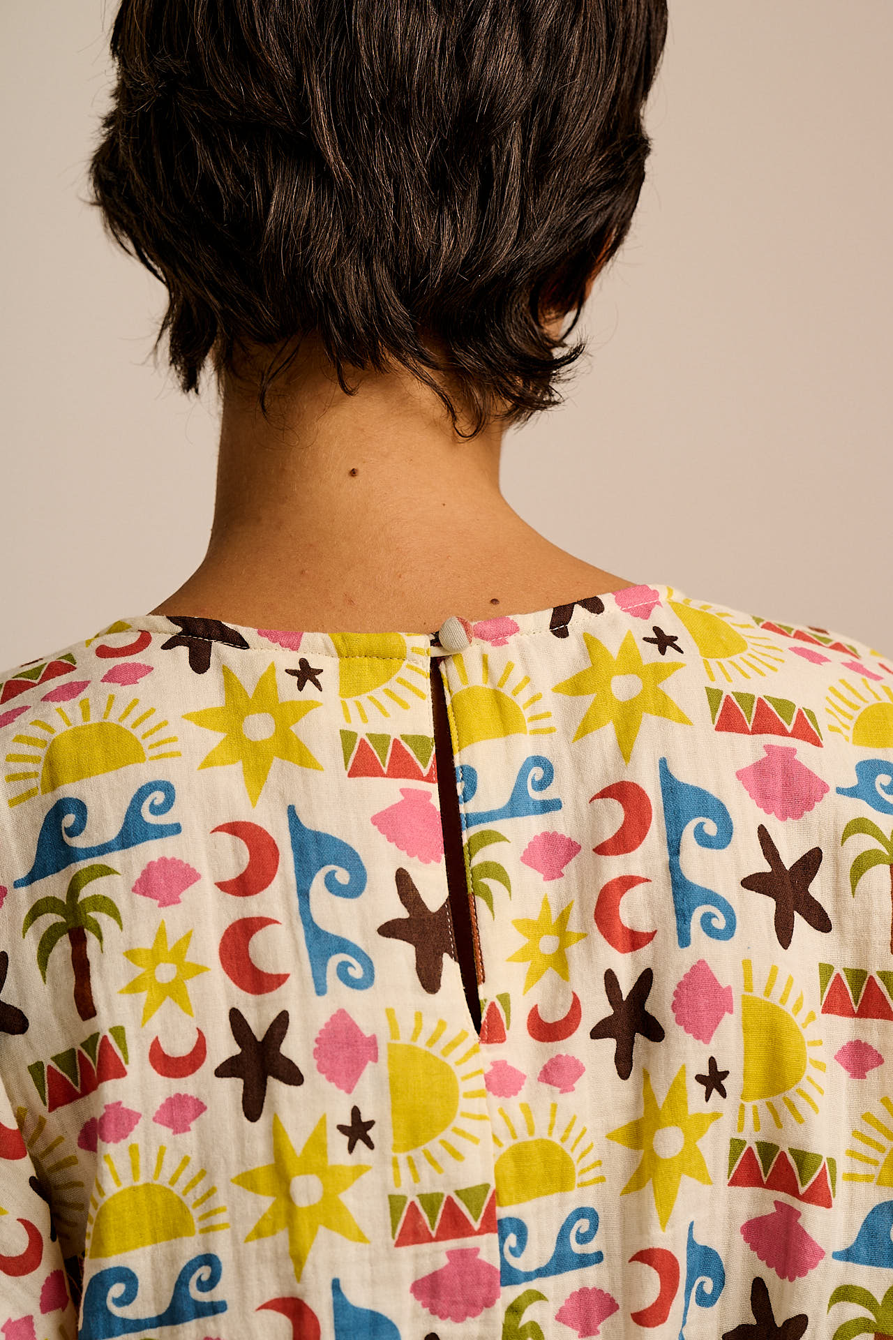 Zamora - Cotton Top in Coastal Beach Tile Print - Image 3