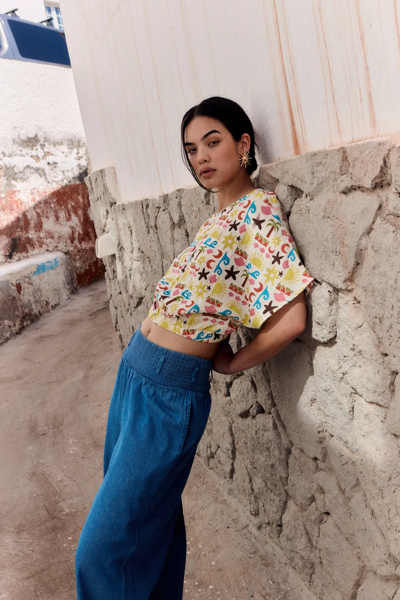 Zamora - Cotton Top in Coastal Beach Tile Print - Image 4