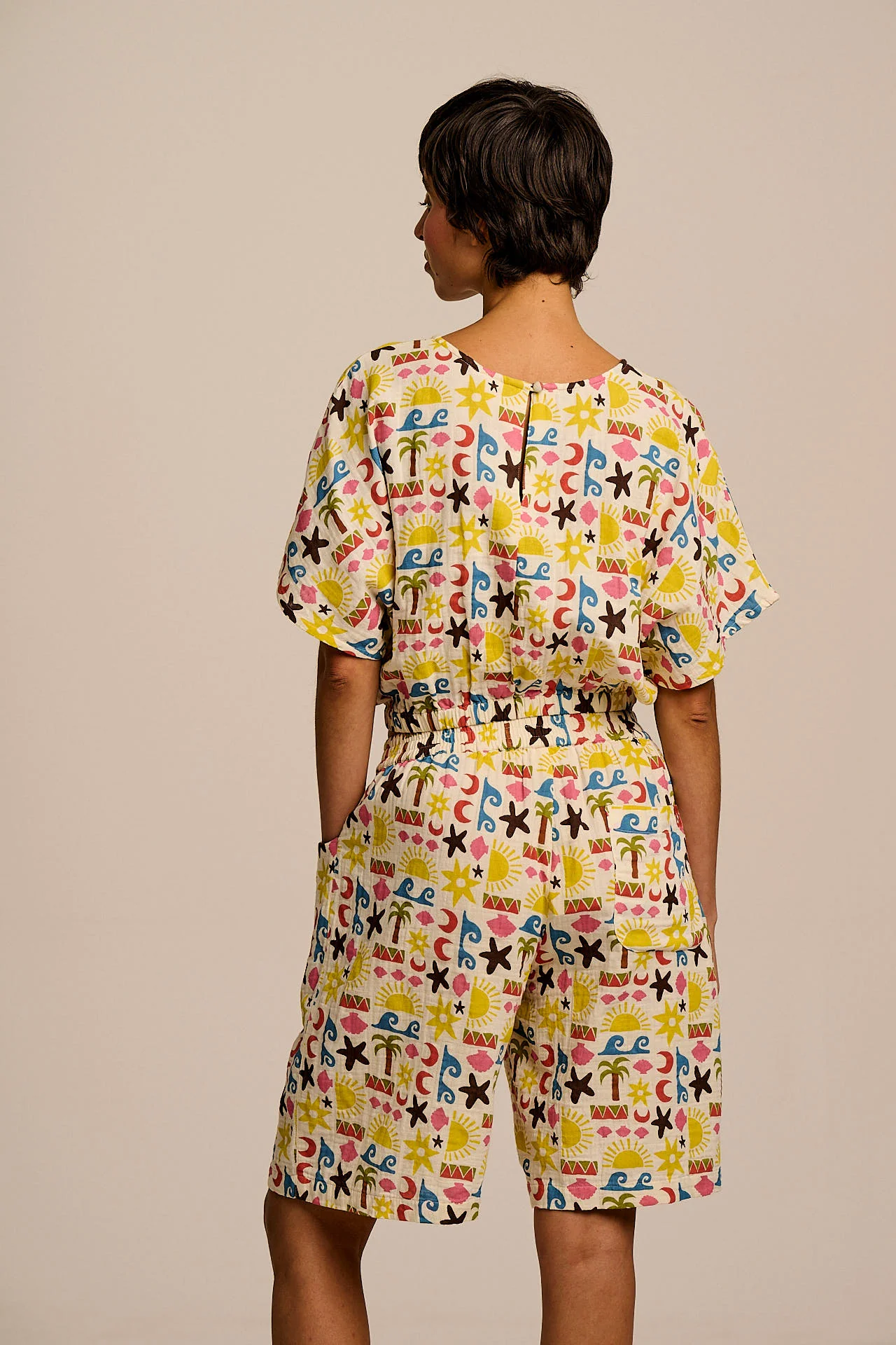 Zamora - Cotton Top in Coastal Beach Tile Print - Image 7