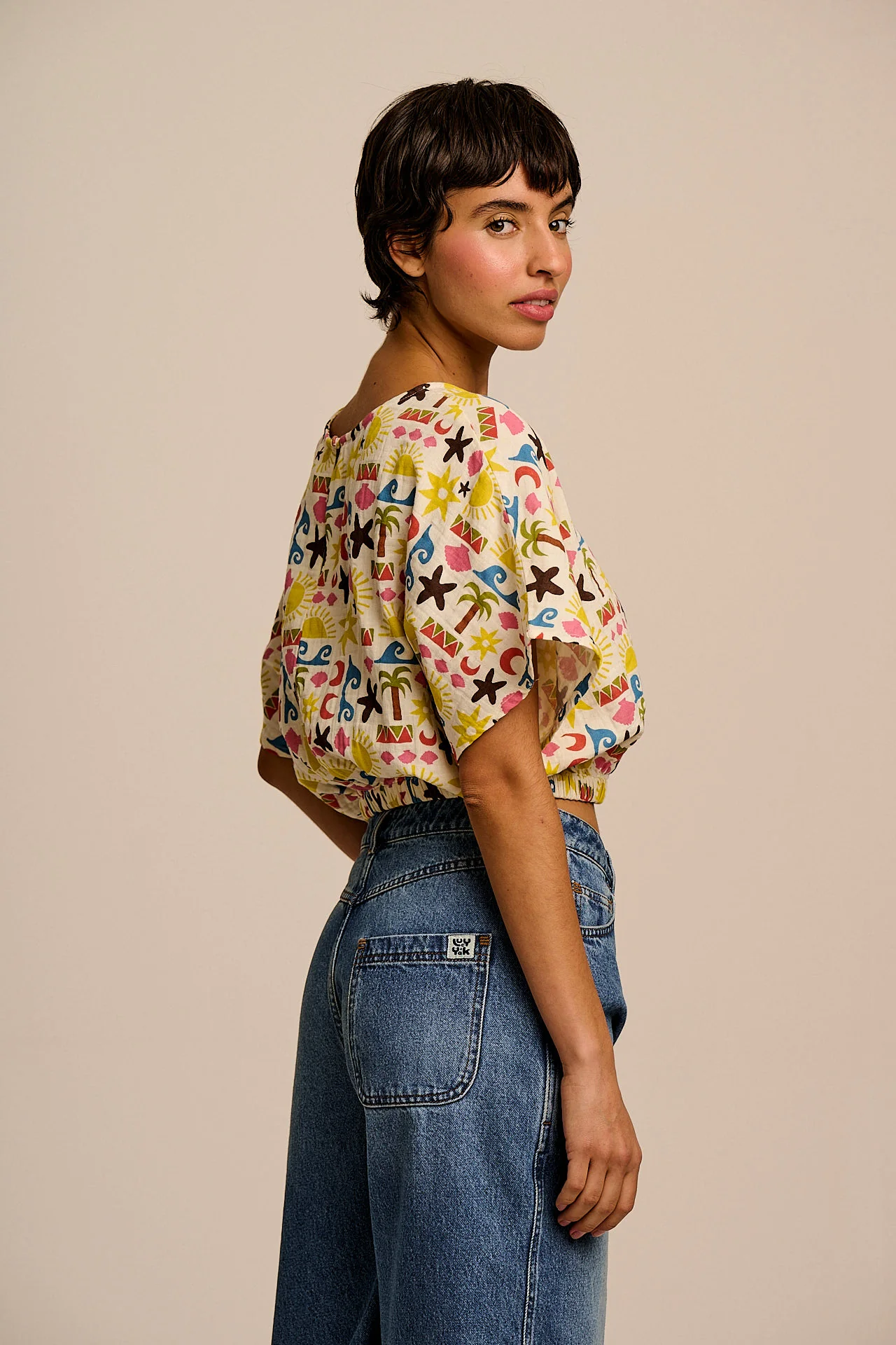 Zamora - Cotton Top in Coastal Beach Tile Print - Image 9