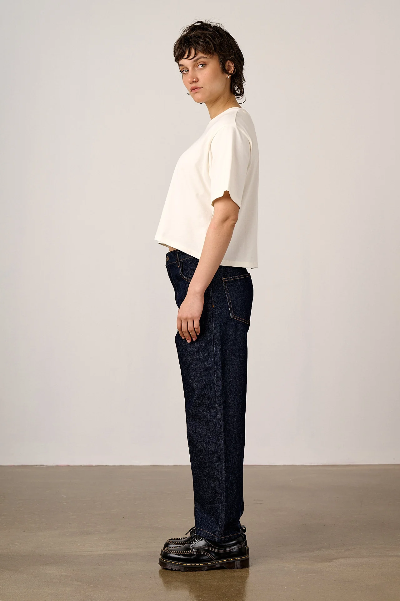 Zayla - Cropped Boxy T-Shirt in Ecru - Image 4
