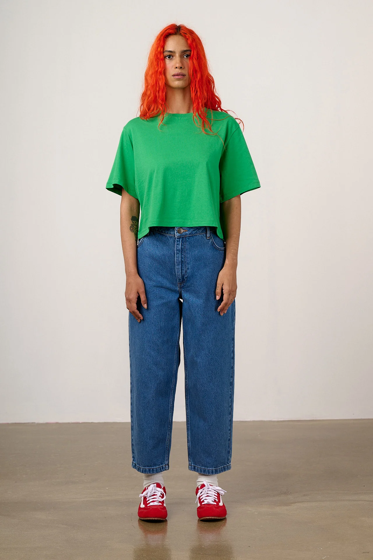 Zayla - Cropped Boxy T-Shirt in Kelly Green - Image 3