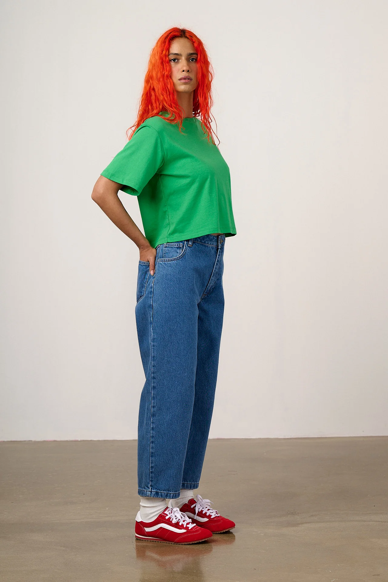 Zayla - Cropped Boxy T-Shirt in Kelly Green - Image 4