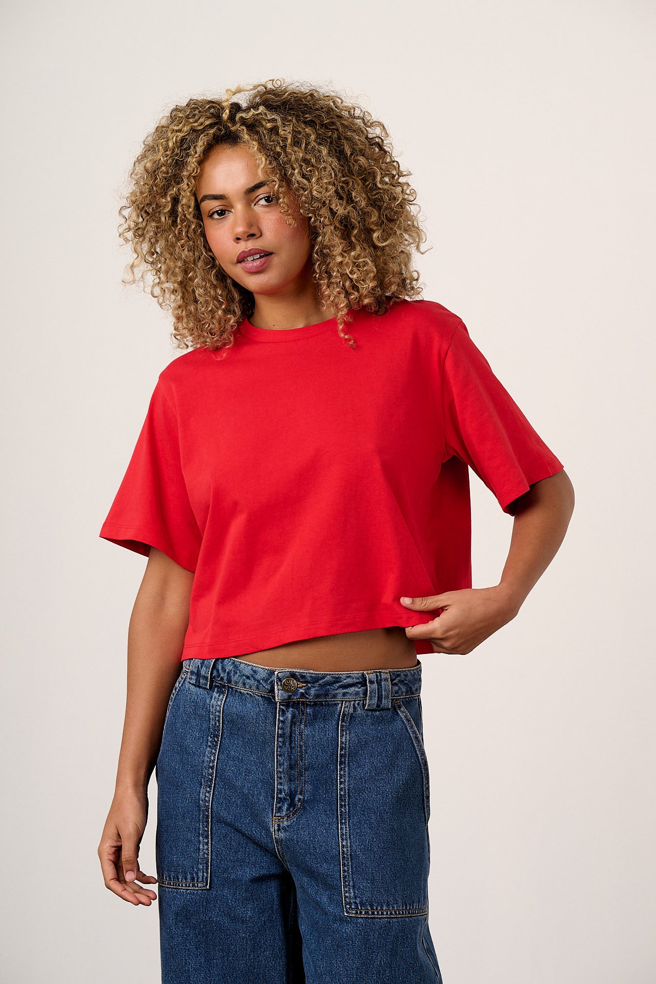 Zayla - Cotton Cropped Boxy T-Shirt in True Red - Image 4
